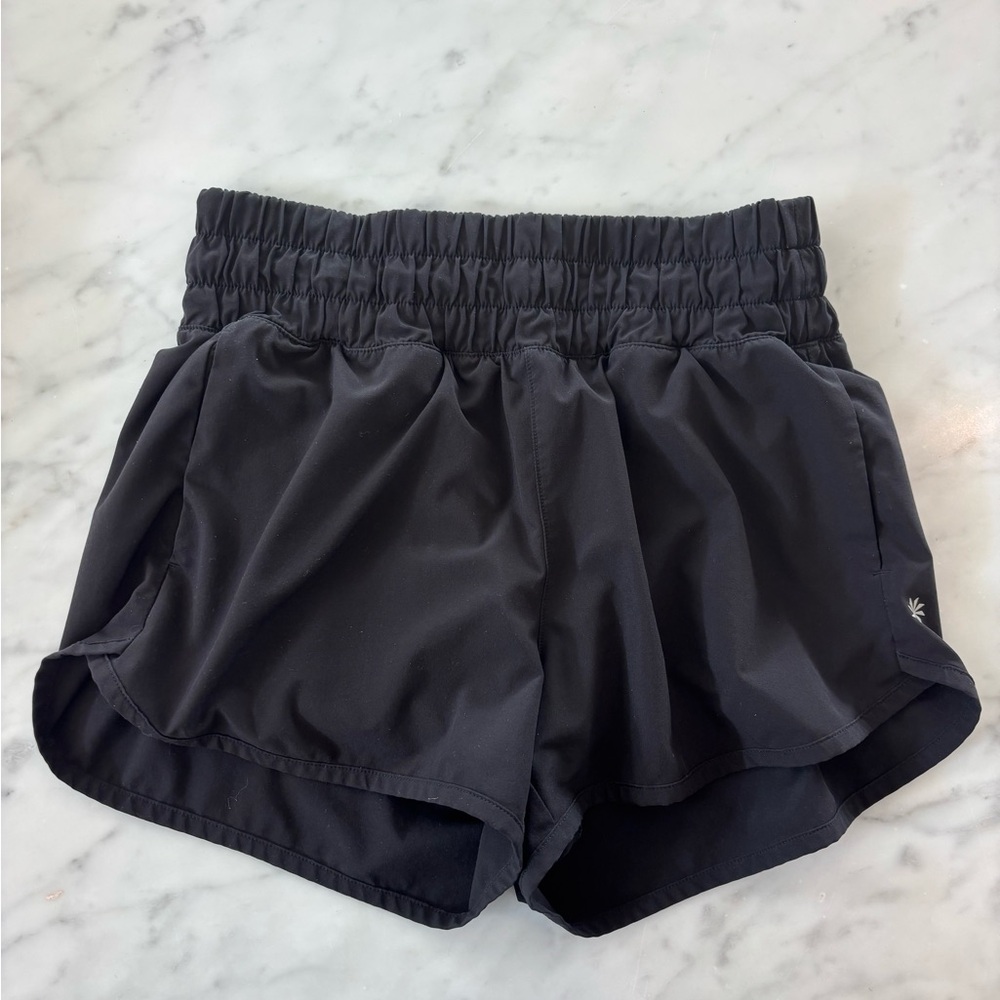 Athleta Girl Run Free 2.5 inch Short (Black) Size 12